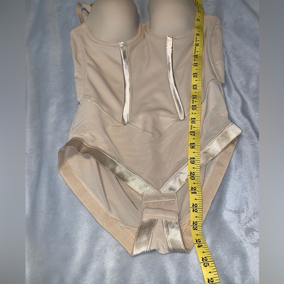 Maidenform 34 B Ultra-Firm Convertible Body Shaper Built-In Underwire Bra latte - Picture 6 of 10